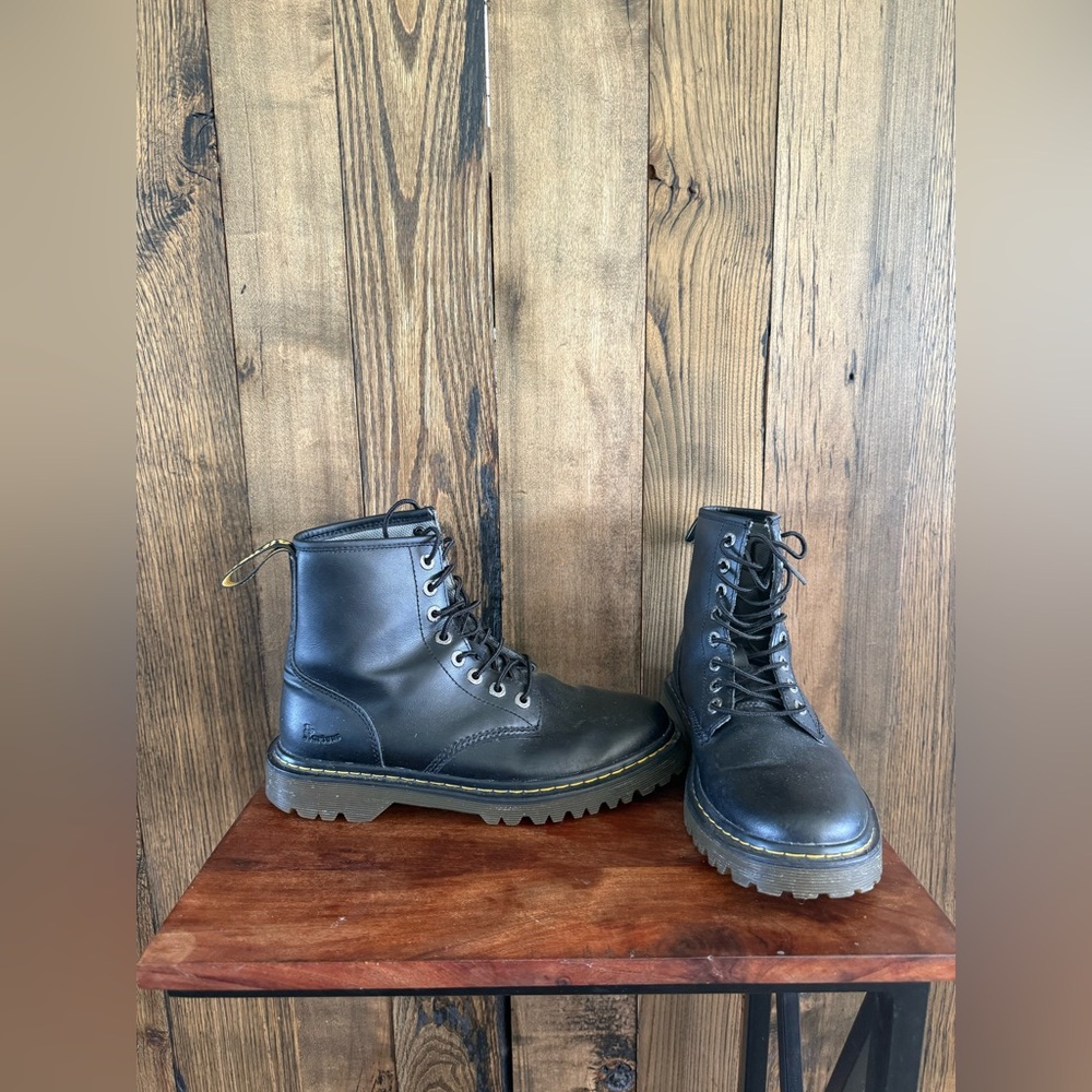 Dr. Martens AWLEY Combat Boots | Men’s 8 / Women’s 9